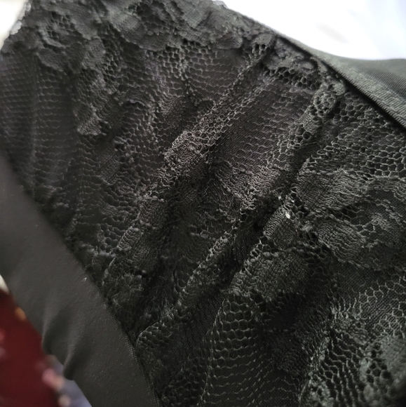 Little black dress, Junior's dainty for any occasion, Excellent Condition - Picture 8 of 15